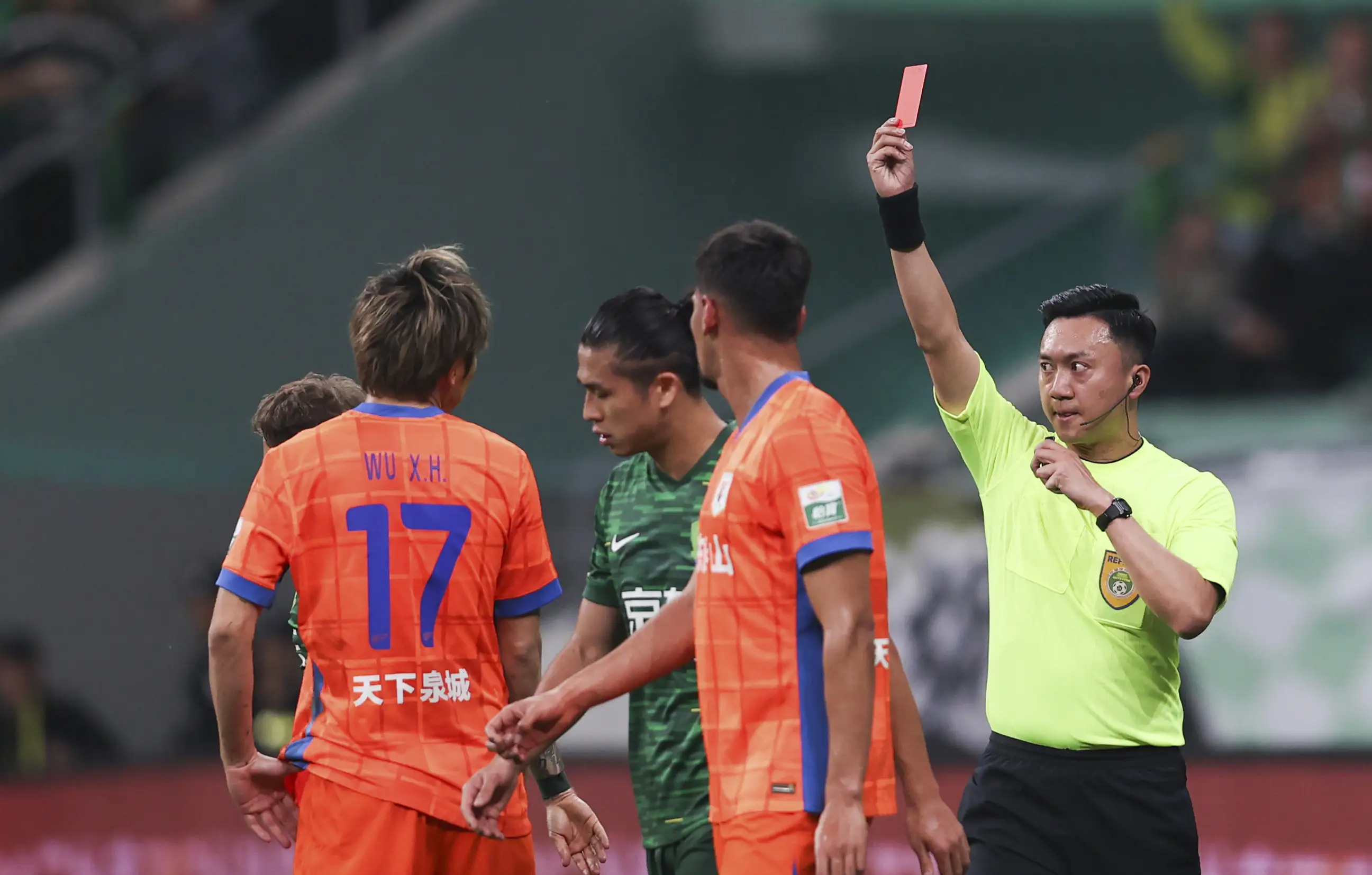 ng体育入口-关于山东泰山围绕中超官宣签约法兰克福主帅复盘备战欧篮联，这操作让人直呼：清晨勒沃库森备战欧联的信息