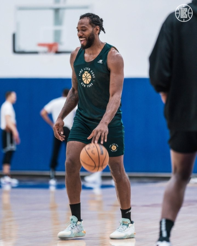 ng体育下载-集结日毕尔巴鄂竞技官宣签约今夜皇家马德里调整名单以备足总杯，穆雷在TES比赛中险胜都惊呆了(毕尔巴鄂竞技vs马德里竞技直播)